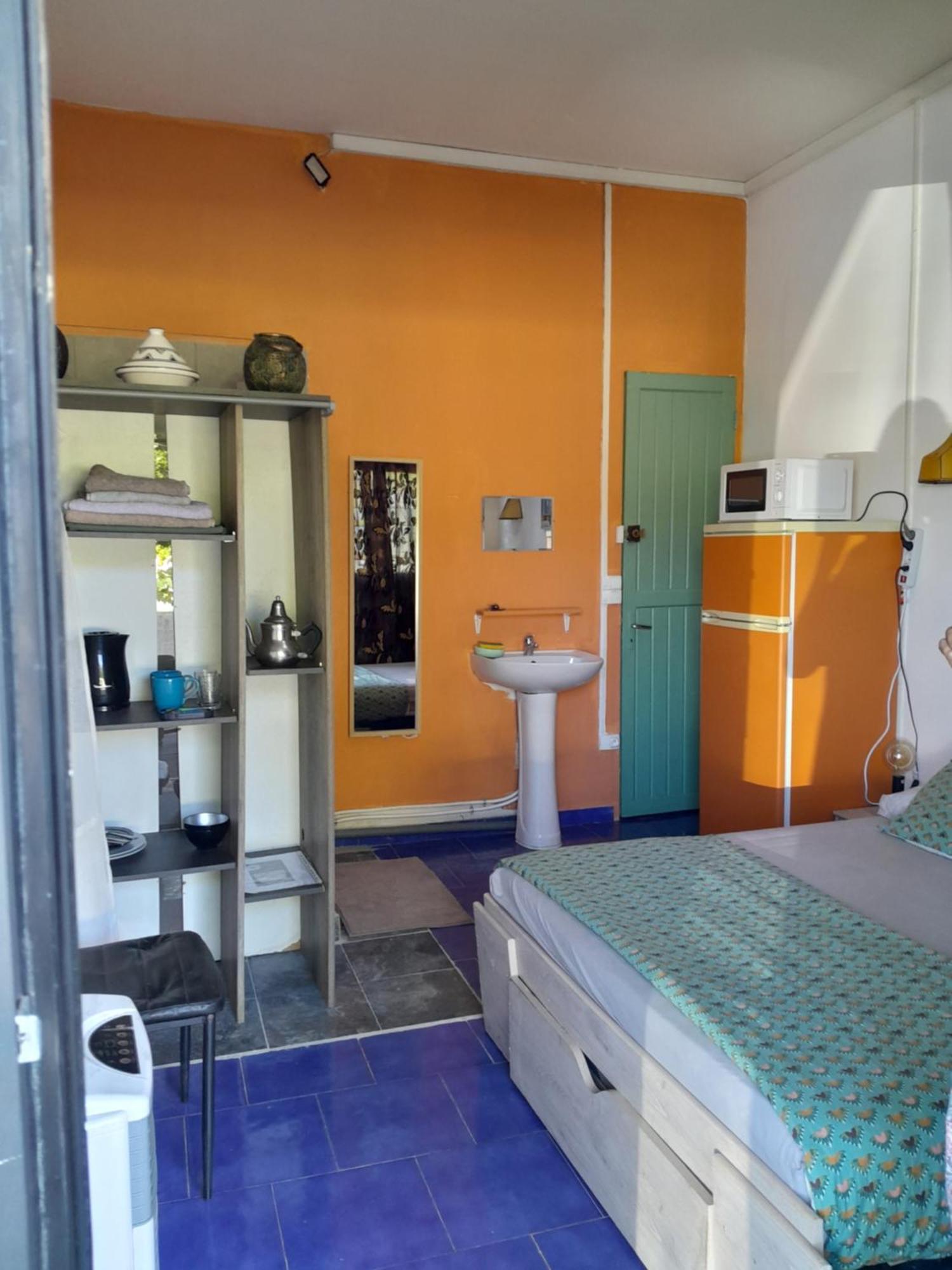 Le Tulear - Aux 4 Coins Du Monde Hotell Saint Pierre Eksteriør bilde