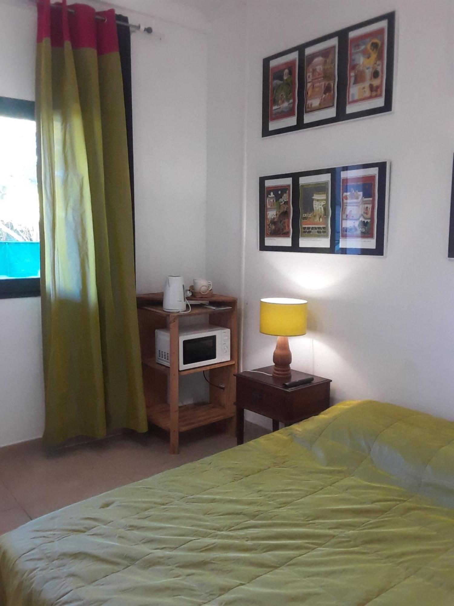 Le Tulear - Aux 4 Coins Du Monde Hotell Saint Pierre Rom bilde